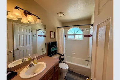 1146 N 3100 E, Layton, UT 84040 - Photo 29