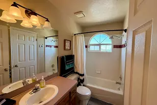 1146 N 3100 E, Layton, UT 84040 - Photo 29