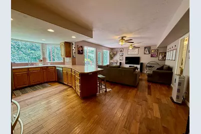 1146 N 3100 E, Layton, UT 84040 - Photo 11