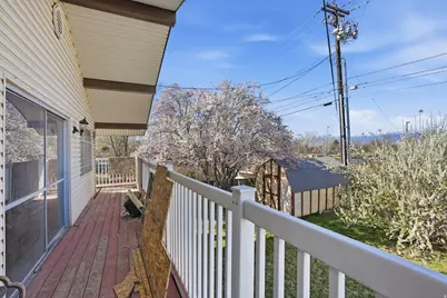 10106 S Peony Way, Sandy, UT 84094 - Photo 27