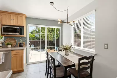 7237 S 2700 E, Cottonwood Heights, UT 84121 - Photo 15