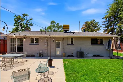 7237 S 2700 E, Cottonwood Heights, UT 84121 - Photo 39