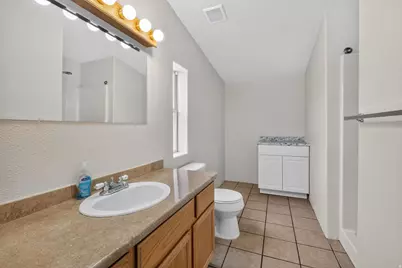 340 E Telegraph St, Washington, UT 84780 - Photo 9