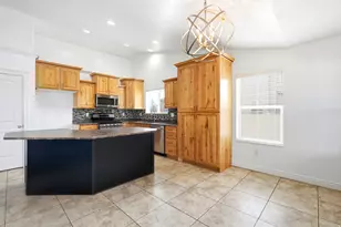 33 E 1100 S, Vernal, UT 84078 - Photo 9