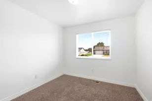 33 E 1100 S, Vernal, UT 84078 - Photo 15