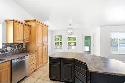 33 E 1100 S, Vernal, UT 84078 - Photo 11