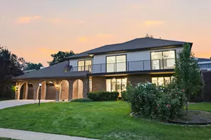 2366 E Cinnabar Ln, Cottonwood Heights, UT 84121 - Photo 3