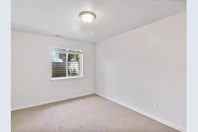 356 W Sunset Cir, Centerville, UT 84014 - Photo 23