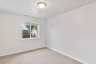 356 W Sunset Cir, Centerville, UT 84014 - Photo 23