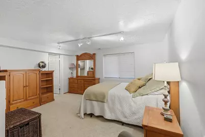 2156 E Gambel Oak Dr, Sandy, UT 84092 - Photo 27
