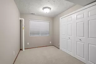2156 E Gambel Oak Dr, Sandy, UT 84092 - Photo 33