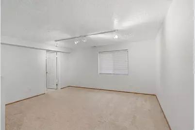 2156 E Gambel Oak Dr, Sandy, UT 84092 - Photo 31
