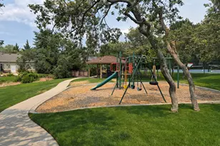 2156 E Gambel Oak Dr, Sandy, UT 84092 - Photo 53