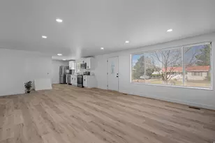 372 N Overland E, Tooele, UT 84074 - Photo 7