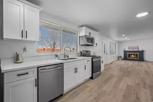 372 N Overland E, Tooele, UT 84074 - Photo 11