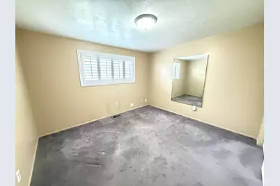 4666 S Edgeware Ln W, Taylorsville, UT 84129 - Photo 15