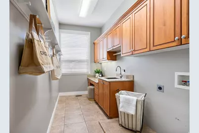 1653 E Crescent View Circle S, Sandy, UT 84092 - Photo 25