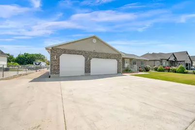 7057 S 2800 W, West Jordan, UT 84084 - Photo 3