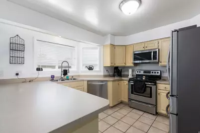 1630 E Jordan Dr S, Sandy, UT 84092 - Photo 7