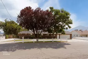 455 S Ridge Ln E, Payson, UT 84651 - Photo 1