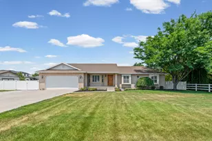 425 E 2600 N, Lehi, UT 84043 - Photo 3