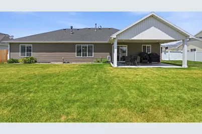 222 W 450 S, Hyde Park, UT 84318 - Photo 37