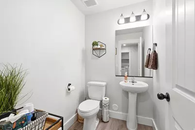 222 W 450 S, Hyde Park, UT 84318 - Photo 17