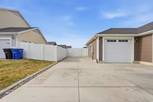 222 W 450 S, Hyde Park, UT 84318 - Photo 41
