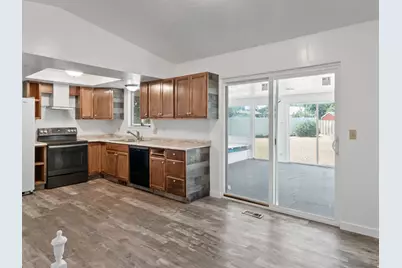 3437 W Webwood Ct, West Valley, UT 84119 - Photo 11