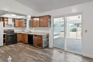 3437 W Webwood Ct, West Valley, UT 84119 - Photo 11