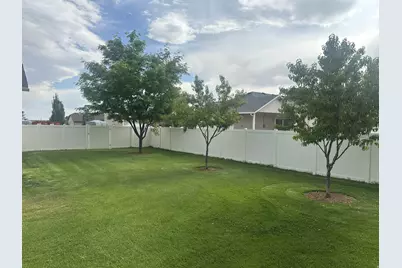 161 E 1080 S, Roosevelt, UT 84066 - Photo 5