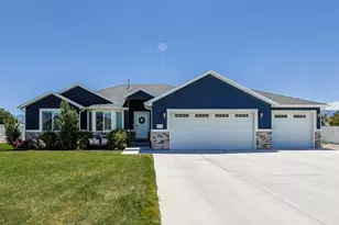 712 E Sunset View Rd S, Grantsville, UT 84029 - Photo 1