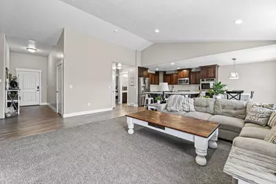 712 E Sunset View Rd S, Grantsville, UT 84029 - Photo 11