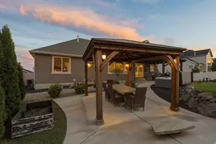 528 W Autumn Hills Blvd, Lehi, UT 84048 - Photo 51