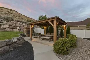 528 W Autumn Hills Blvd, Lehi, UT 84048 - Photo 61