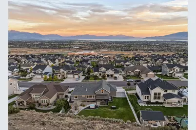 528 W Autumn Hills Blvd, Lehi, UT 84048 - Photo 97