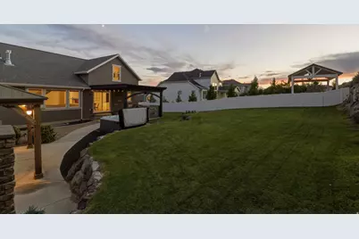 528 W Autumn Hills Blvd, Lehi, UT 84048 - Photo 109