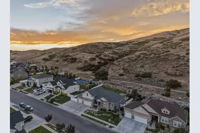528 W Autumn Hills Blvd, Lehi, UT 84048 - Photo 101