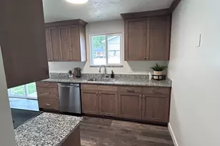 9789 S 285 E, Sandy, UT 84070 - Photo 21