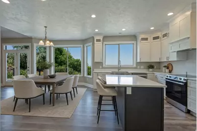 548 S Lofty Ln E, North Salt Lake, UT 84054 - Photo 9