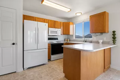 311 W 1850 S, Clearfield, UT 84015 - Photo 7
