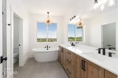 1295 Sunset Ct, Ogden, UT 84403 - Photo 3