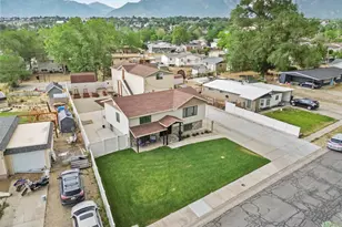 1027 E Serpentine Way, White City, UT 84094 - Photo 5
