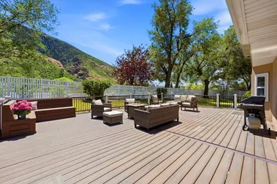 2744 E Woodhampton Cir, Sandy, UT 84092 - Photo 81