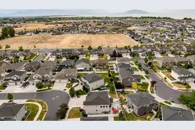 69 N Flower Rd E, Vineyard, UT 84059 - Photo 33