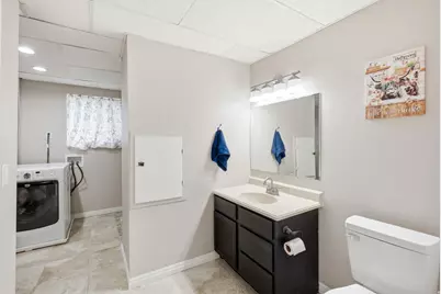 2586 E Country Oaks Dr N, Layton, UT 84040 - Photo 45