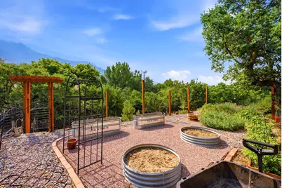 2586 E Country Oaks Dr N, Layton, UT 84040 - Photo 63