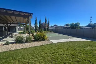 1500 Angel St N, Layton, UT 84041 - Photo 17
