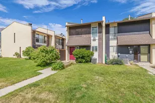 886 N 350 E, Orem, UT 84057 - Photo 3