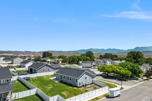 3733 N Eisenhower St, Eagle Mountain, UT 84005 - Photo 29